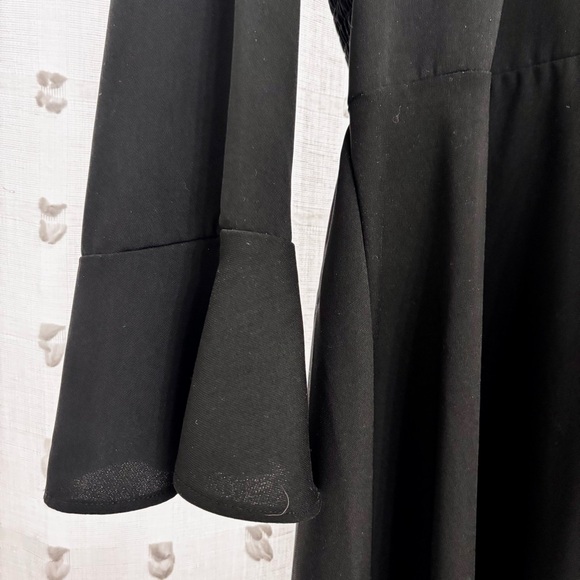 NWOT Old Navy Black Long Sleeve Dress sz L Bell Sleeve 3/4 - Picture 3 of 9